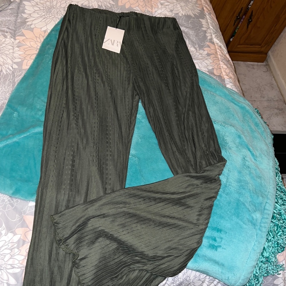 New with tag!! Excellent condition..